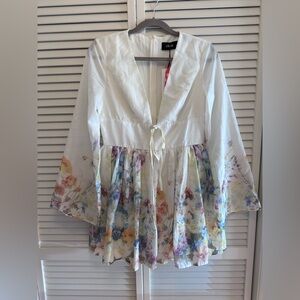 Cider Medium Floral Bell Sleeve Dress. PTP 17”. Length 32”
